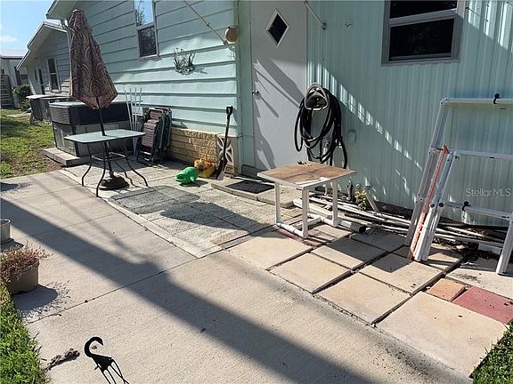 3rd image of 4087 Rolling Oaks Dr