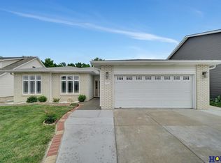 528 Pier 2, Lincoln, NE 68528