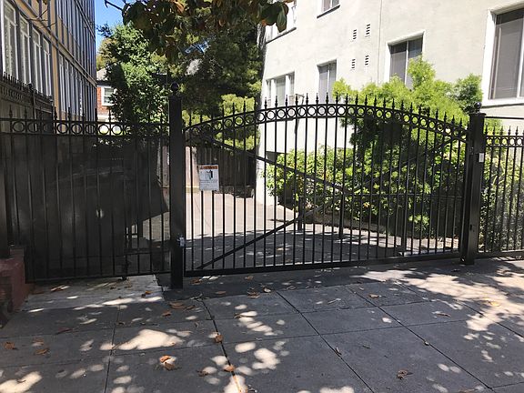 2nd image of 2508 Hillegass Ave #9
