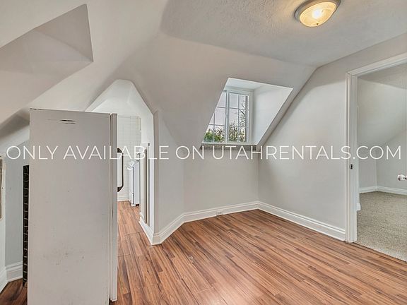 4th image of 1040 E 200 S APT 3