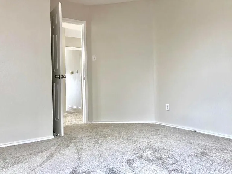 11112 Newport Dr — Photo 32