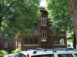 77 Oxford St N APT 12, Saint Paul, MN 55104