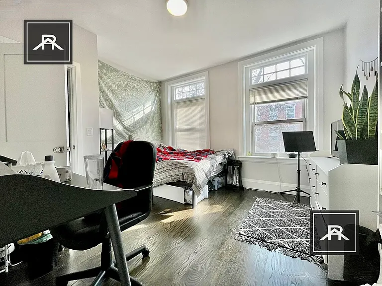 1 Strathmore Rd #3 — Photo 6