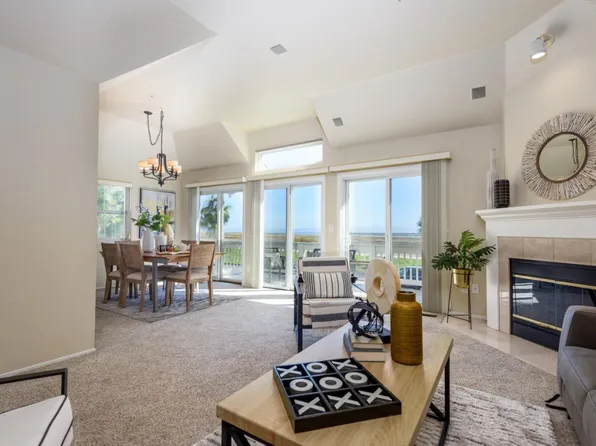 1054 Helm Ln, Foster City, CA 94404