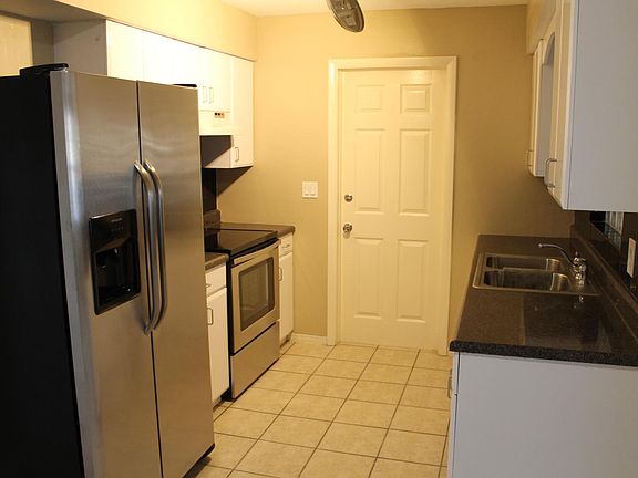 5th image of 1217 Caracas Ave