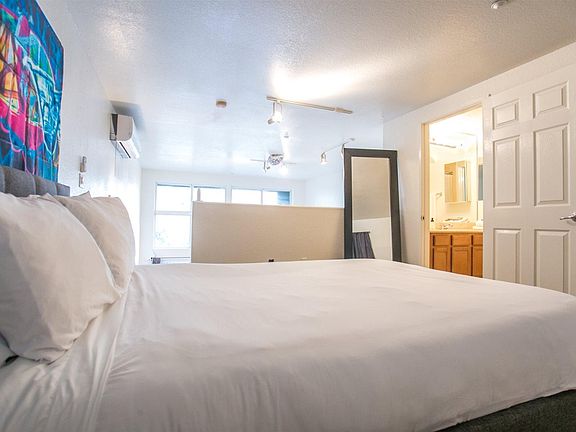3rd image of 1805 Columbia St #106