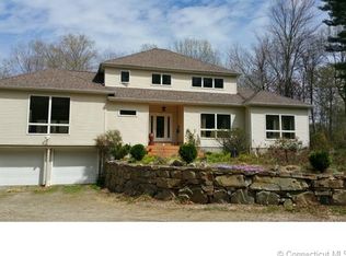 5 Noble Hill Rd, Oakdale, CT 06370