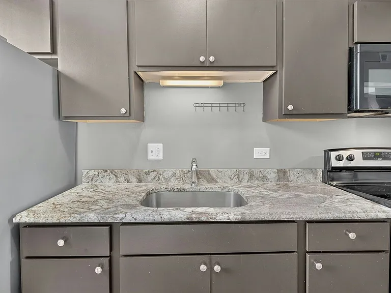 1854 S Central Park Ave #1852-2E — Photo 23