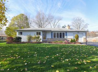 15702 Greenway Dr, Lansing, MI 48906