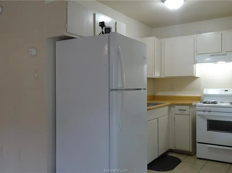 510 Avondale Ave — Photo 6