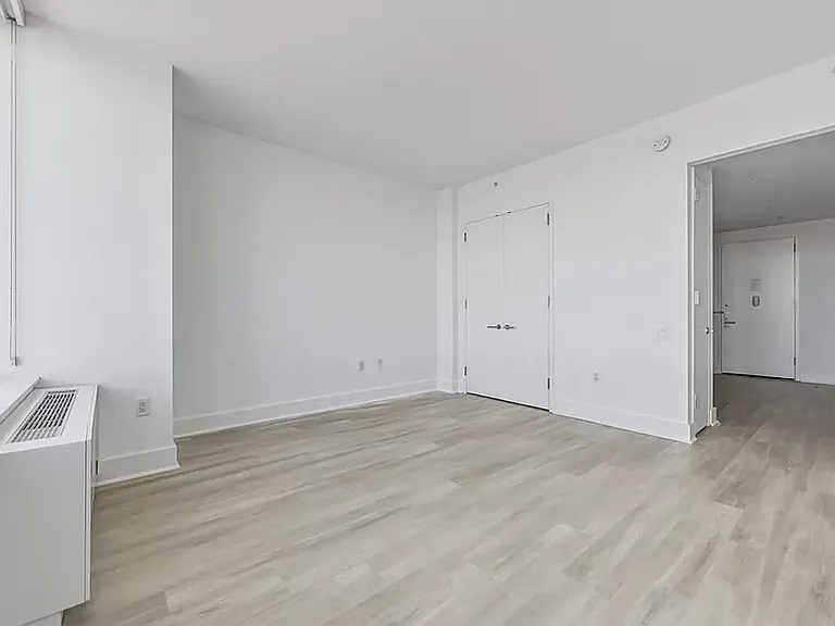 86 Fleet Pl #23B — Photo 5