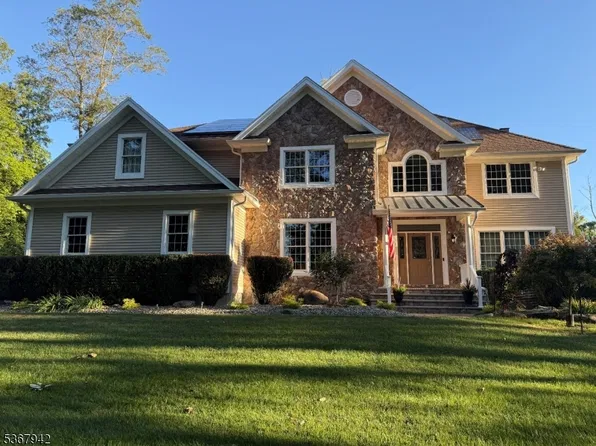 11 Belrose Ct, Washington Twp., NJ 07853