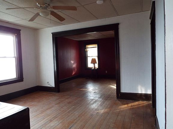 Spacious living room.