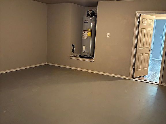 3rd image of 1129 Meadows Edge Dr