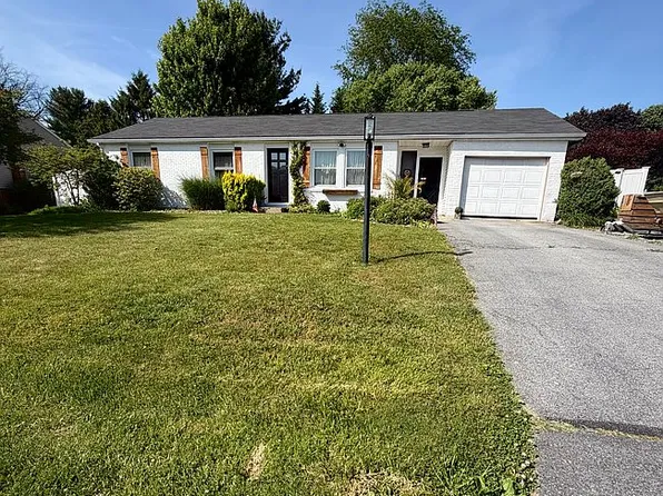 1314 Jill Ann Dr, Lebanon, PA 17042