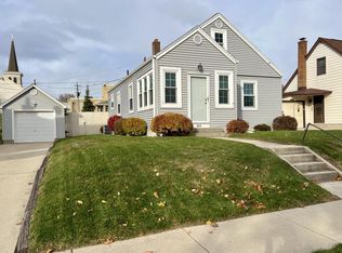 304 St Rose AVENUE, Fredonia, WI 53021
