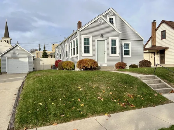 304 St Rose AVENUE, Fredonia, WI 53021