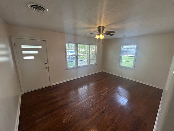 5th image of 1005 Rose Ave