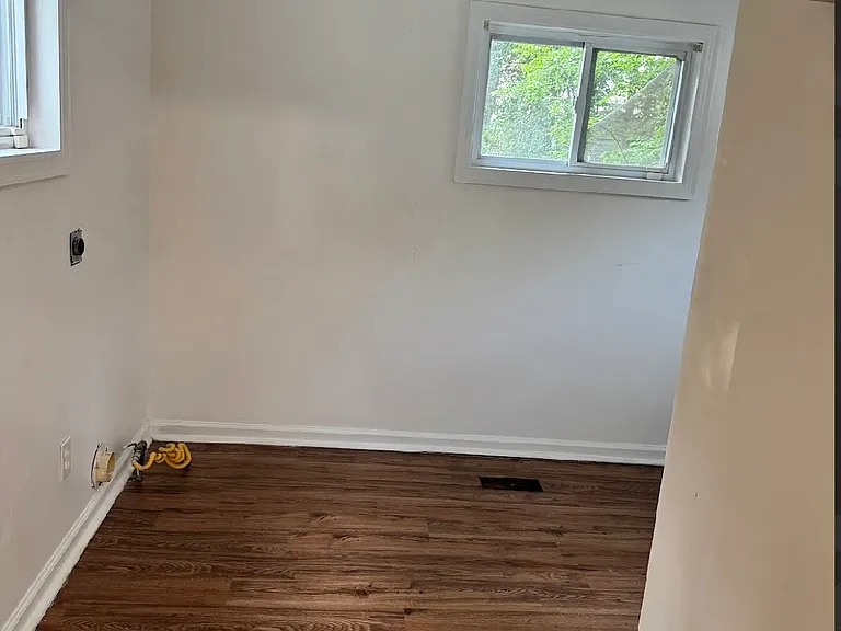 1333 Haskin Ave — Photo 6