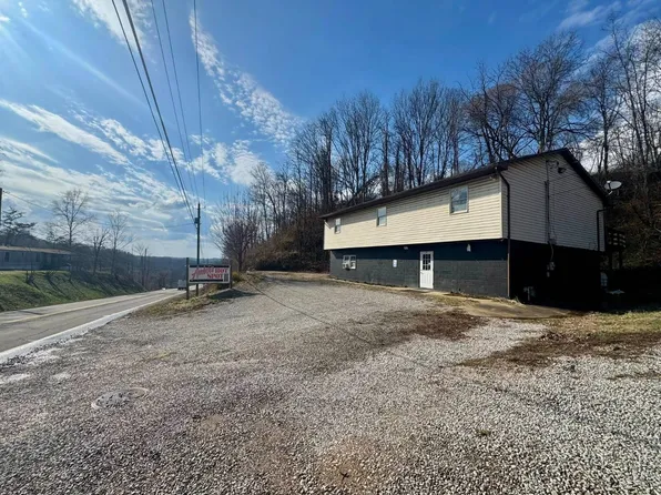 477 Arnoldsburg Rd, Spencer, WV 25276
