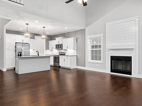 2nd image of 125 Hickory Wild #125