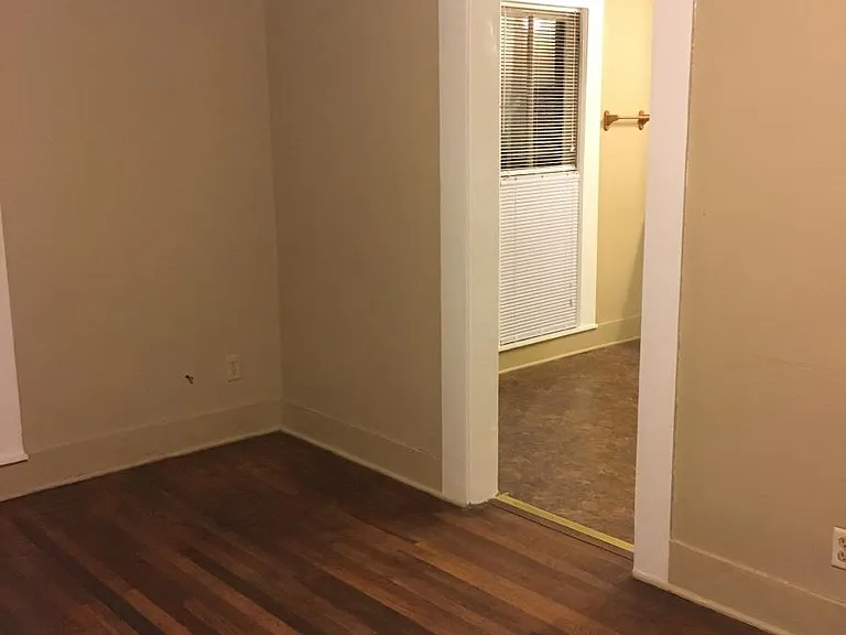 208 Muller St — Photo 6