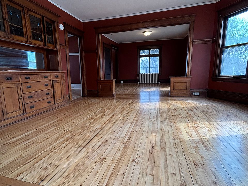 1st image of 3204 Minnehaha Ave APT 2