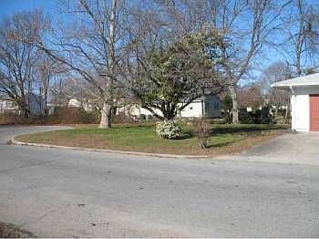 2nd image of 62 Briarwood Ave