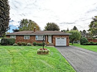 24 Peter Dr, Albany, NY 12205