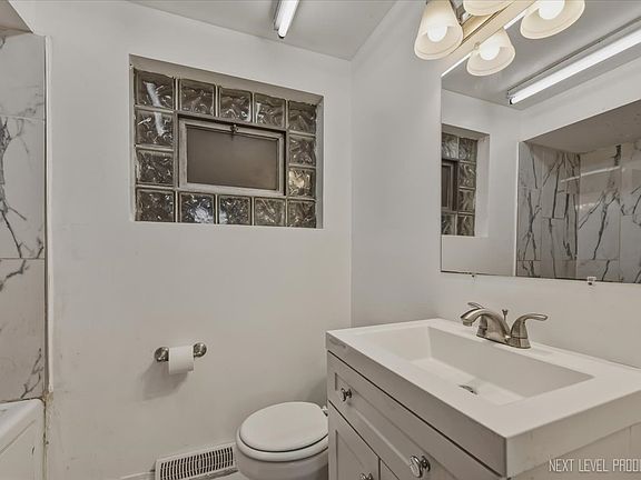 3rd image of 7935 S Blackstone Ave