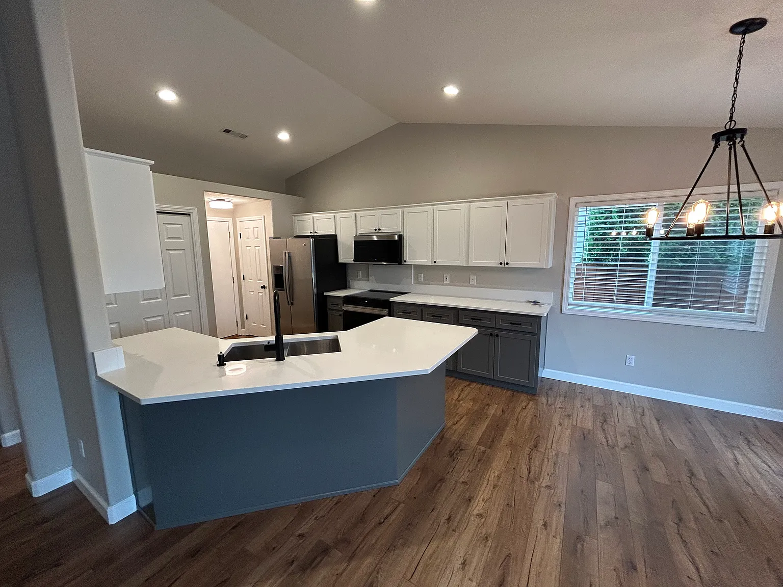 7809 Northeast 166th Avenue — Photo 3