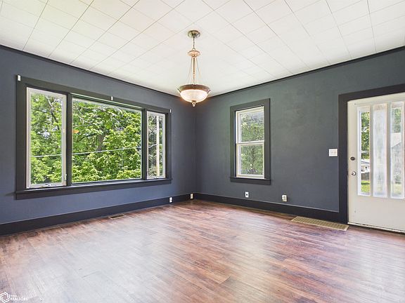 2nd image of 1209 Mercer St