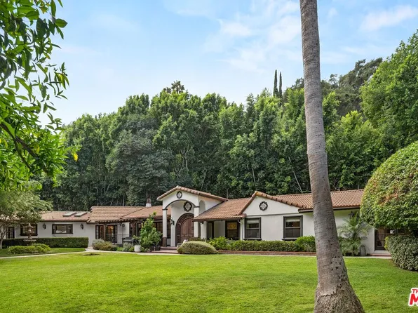 4145 Sunswept Dr, Studio City, CA 91604