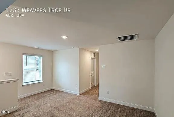 1233 Weavers Trace Dr — Photo 5