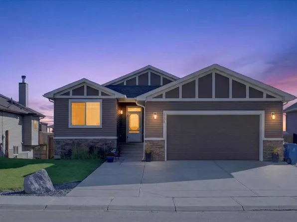 134 W Hanson Dr NE, Rocky View County, AB T0J 1X1