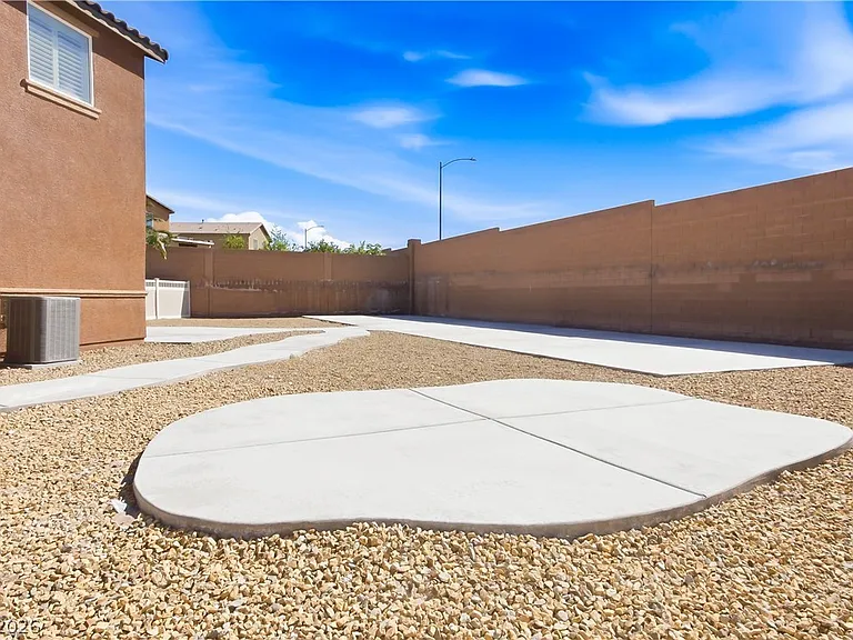 1053 Cactus Rock St — Photo 6