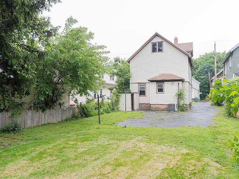 1st image of 29 Townsend St