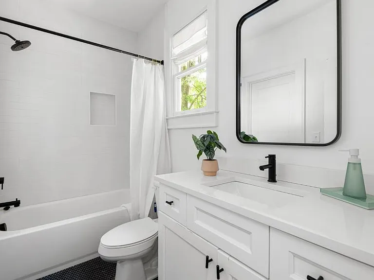 1054 Euclid Ave NE #CH — Photo 26