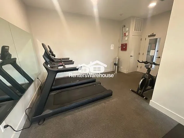 2401 Euclid Ave #116 — Photo 20
