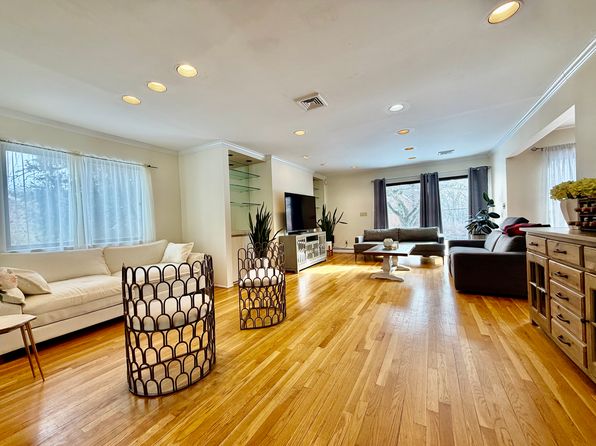 (undisclosed Address)