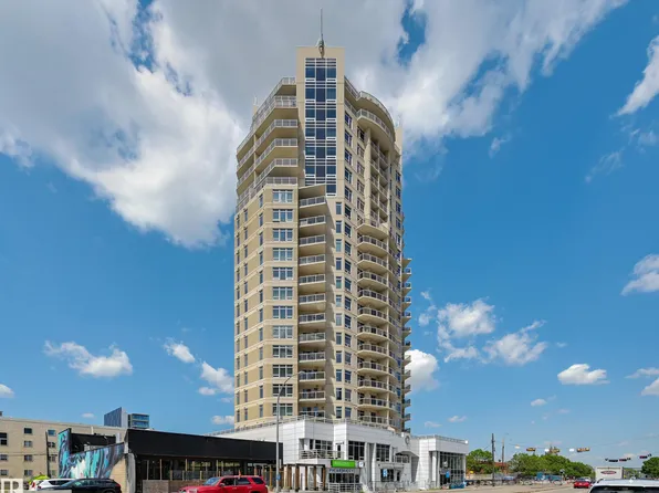 10388 105th St NW #404, Edmonton, AB T5J 0C2