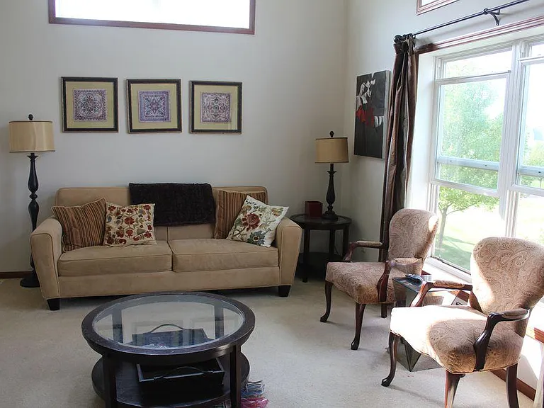 6834 Christian Curv — Photo 19