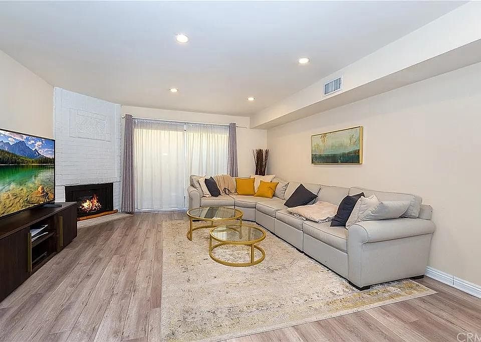 1st image of 525 E Verdugo Ave APT D
