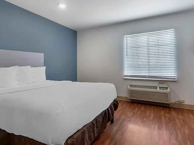 Studio Suite - 1 Full Bed