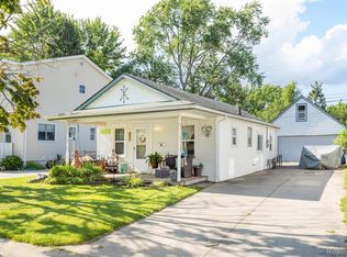 336 Massoit St, Clawson, MI 48017