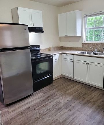 2nd image of 133 Claremont Ave APT 4