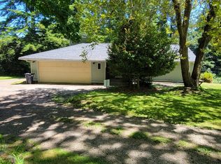 16870 Thompson Rd, Brookings, OR 97415