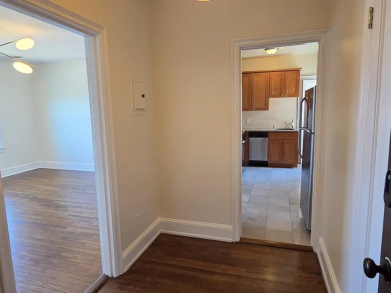 1700 Webb St #5B — Photo 6