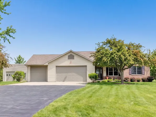1072 Traboh Ct, De Pere, WI 54115