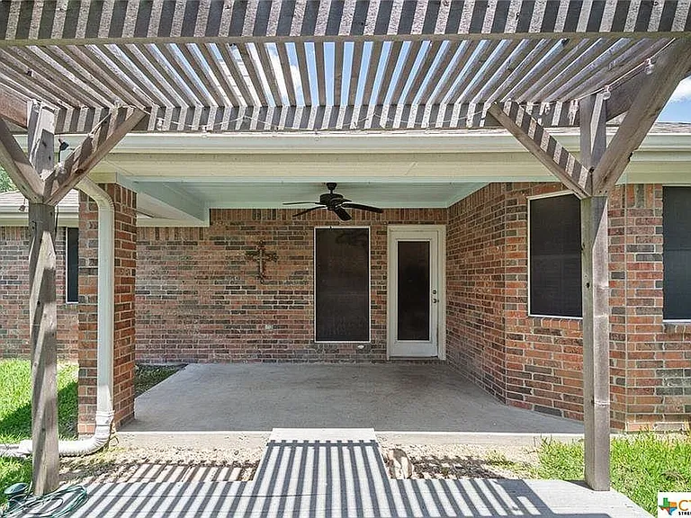5214 Southern Crossing Dr — Photo 19